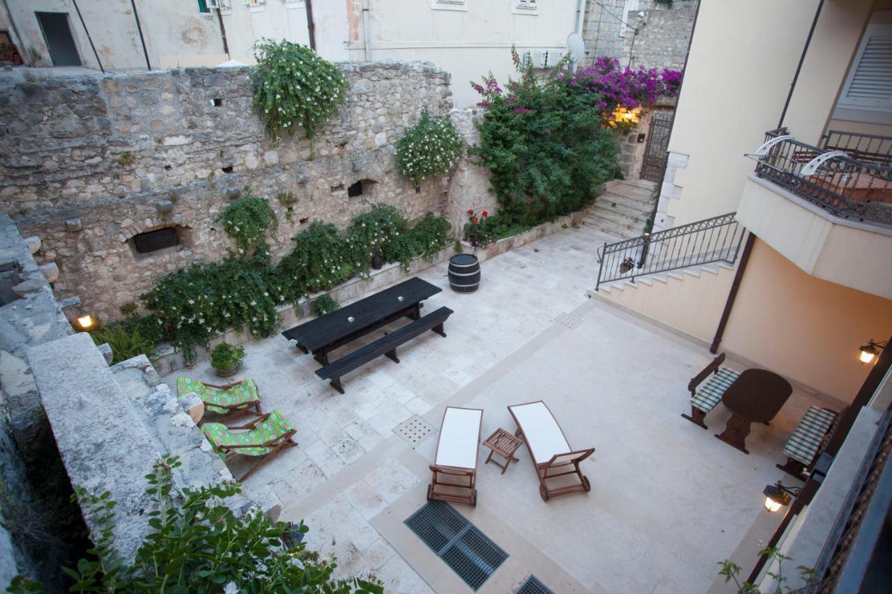 Old Town Studio Apartments Makarska Eksteriør billede