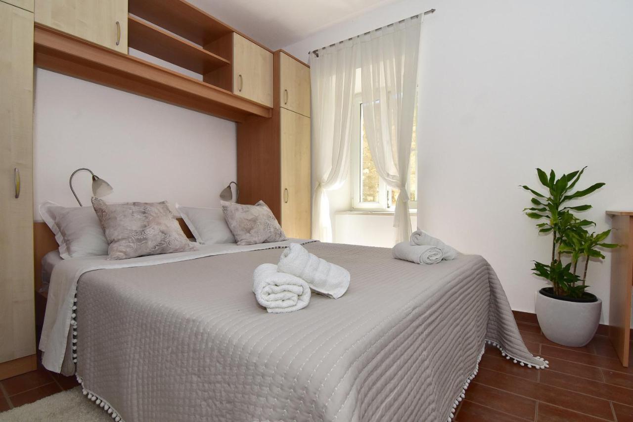 Old Town Studio Apartments Makarska Eksteriør billede